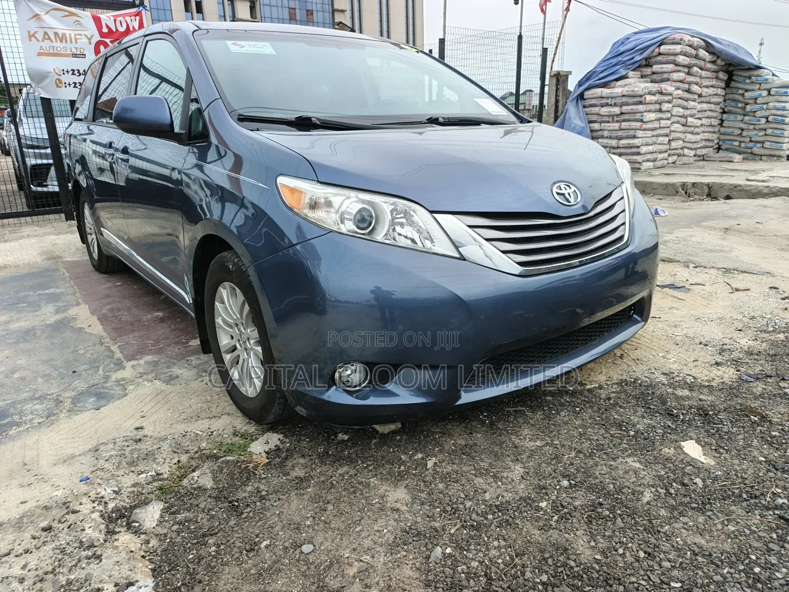 Toyota Sienna 2015 Blue