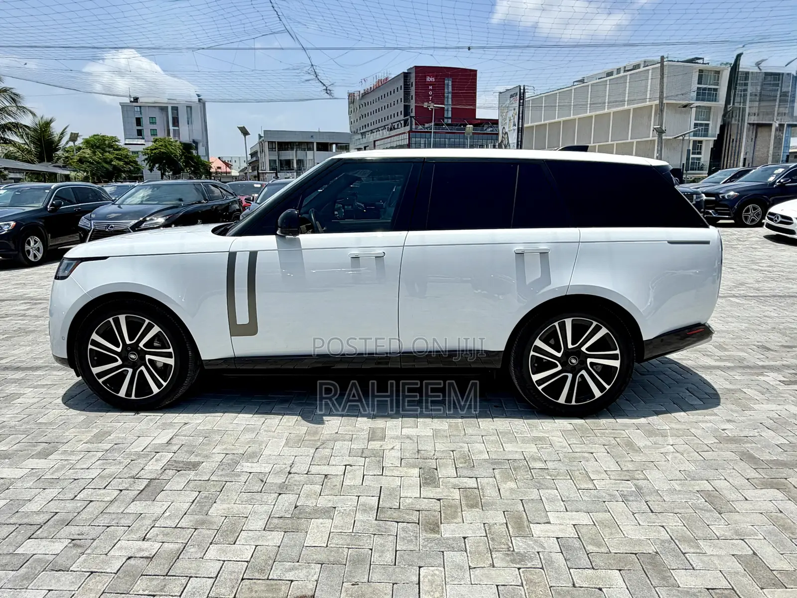 Land Rover Range Rover P530 SE SWB 2023 White