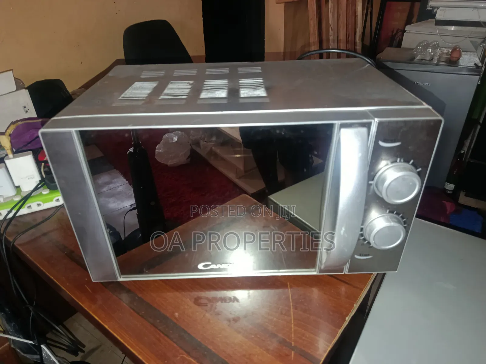 New 20l Candy Microwave Oven for Sale at Bodija, Ibadan 
