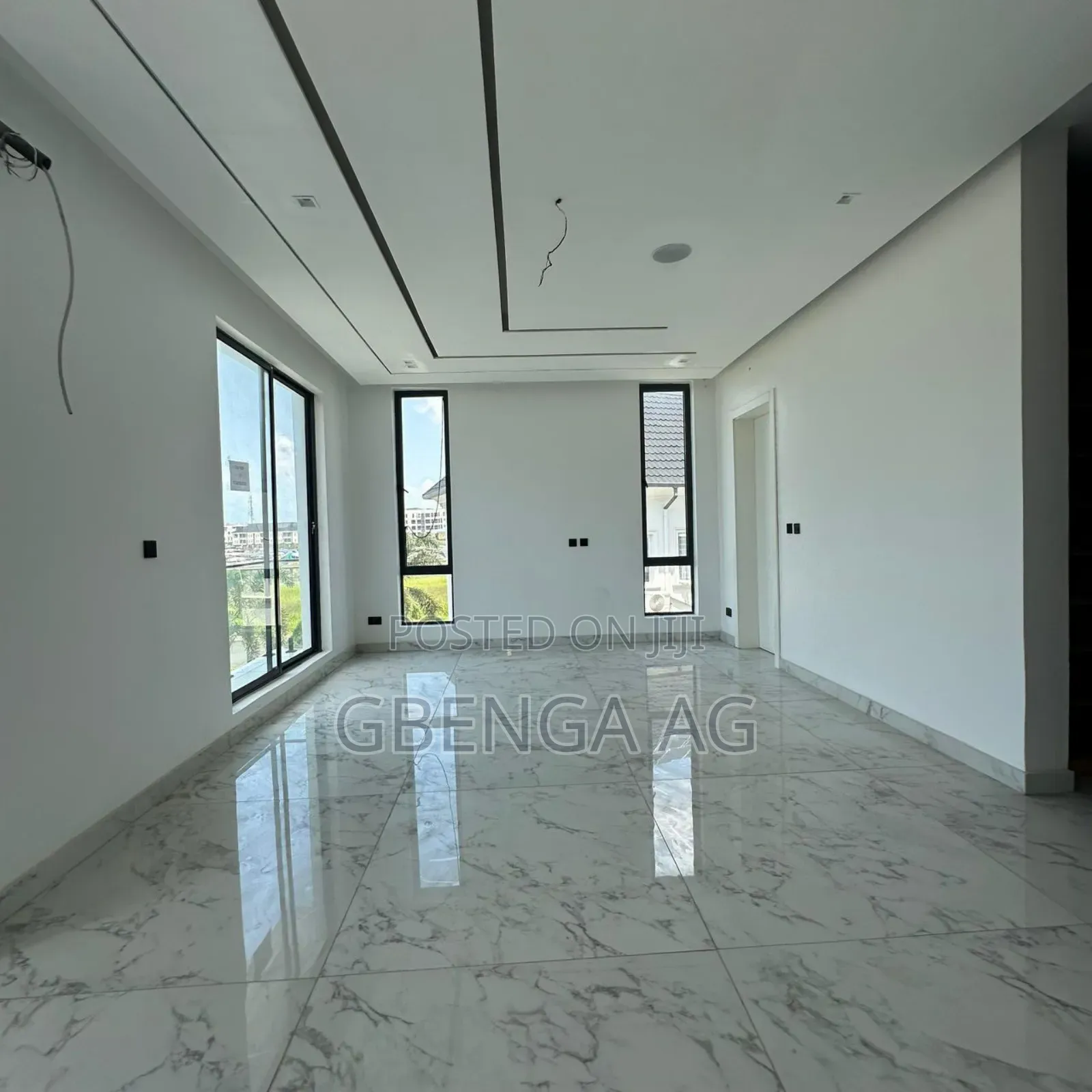 Furnished 5bdrm Duplex in Ikate for sale