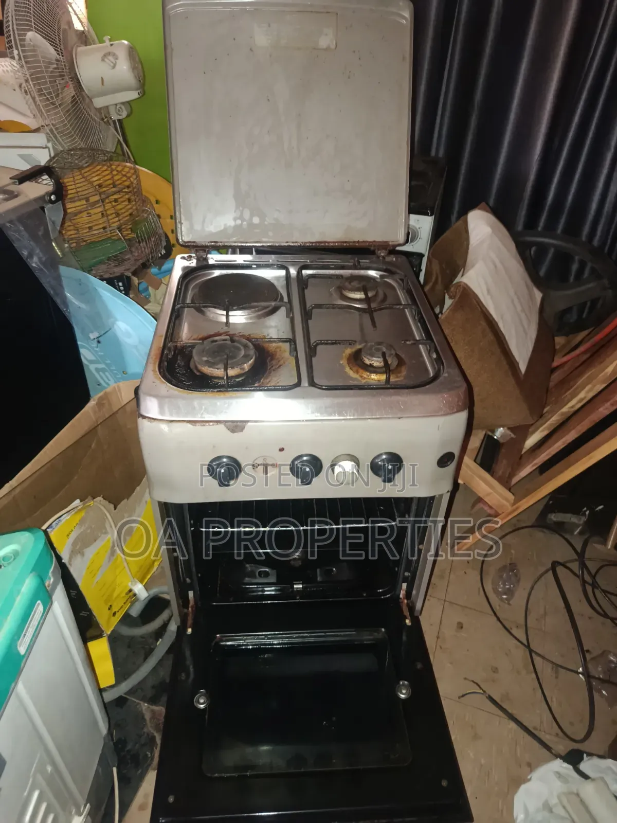 Chigo 4-Face Standing Gas Cooker for Sale at Bodija Market Axis,Ibadan