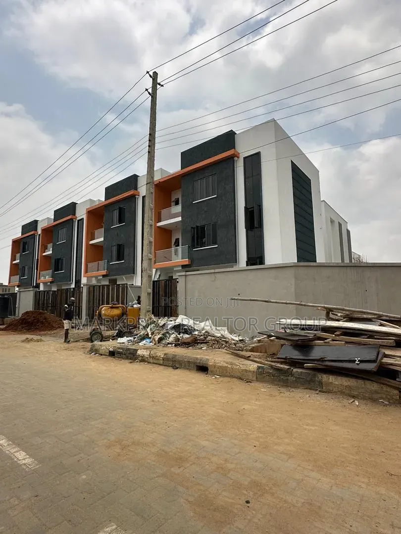 Furnished 4bdrm Duplex in Ogudu Gra for sale