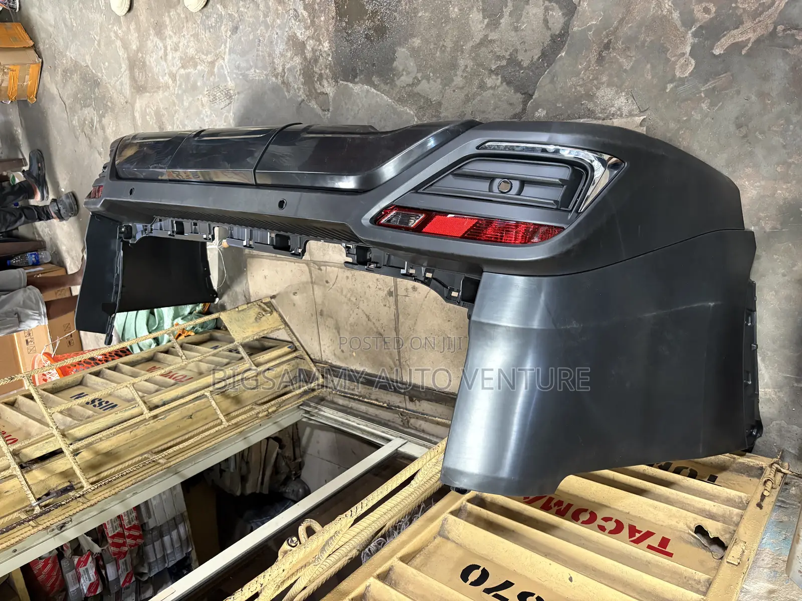 Lx 600 Complete Back Bumper