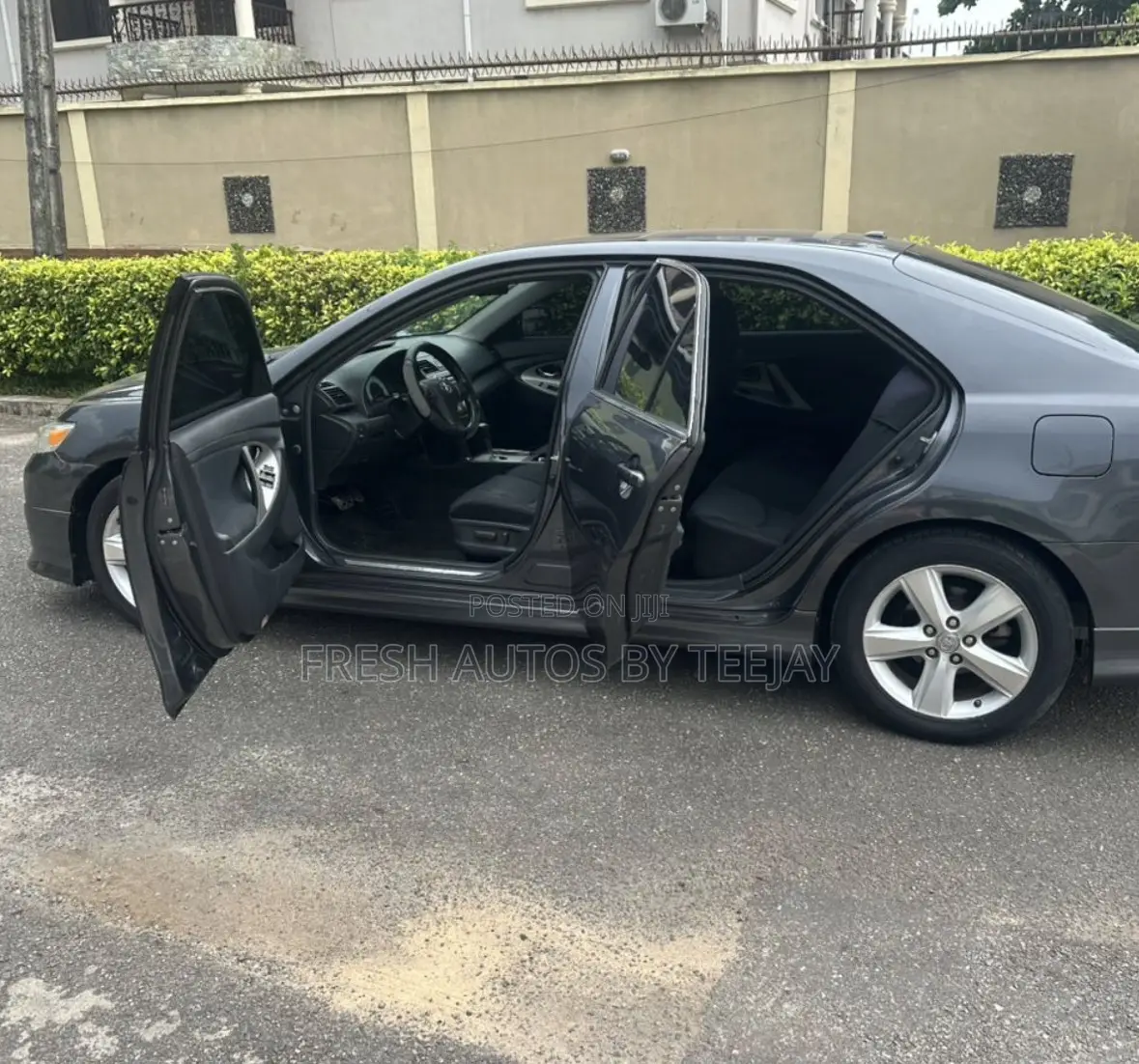 Toyota Camry 2010 Gray