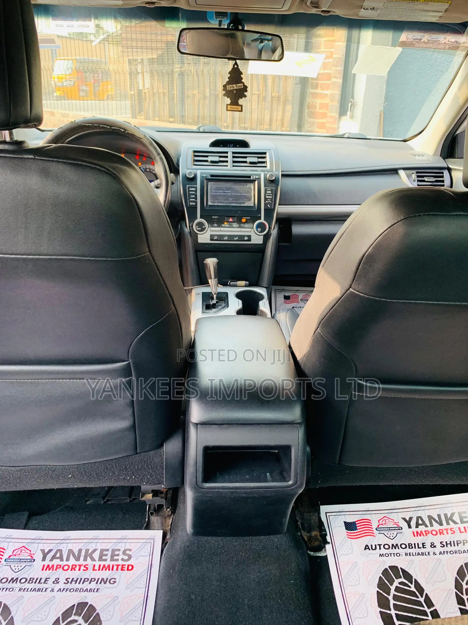 Toyota Camry SE 4dr Sedan (2.5L 4cyl 6A) 2014 White