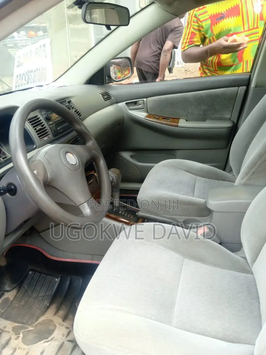 Toyota Corolla 2005 Gray