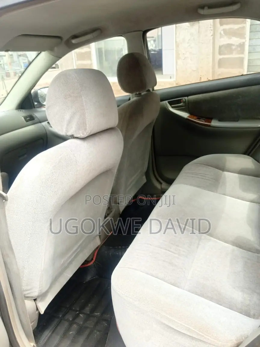 Toyota Corolla 2005 Gray