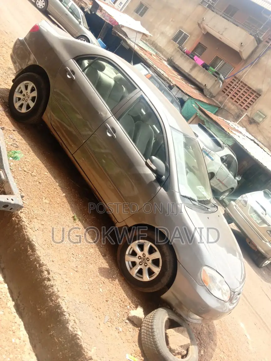 Toyota Corolla 2005 Gray