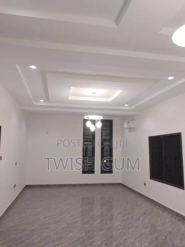4bdrm Duplex in Admiralty Estate., Asokoro for rent