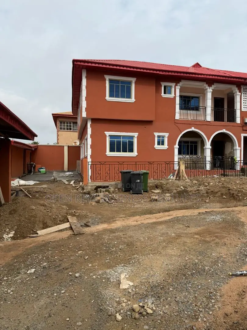Furnished 3bdrm Block of Flats in Unity, Oluyole Estate for rent