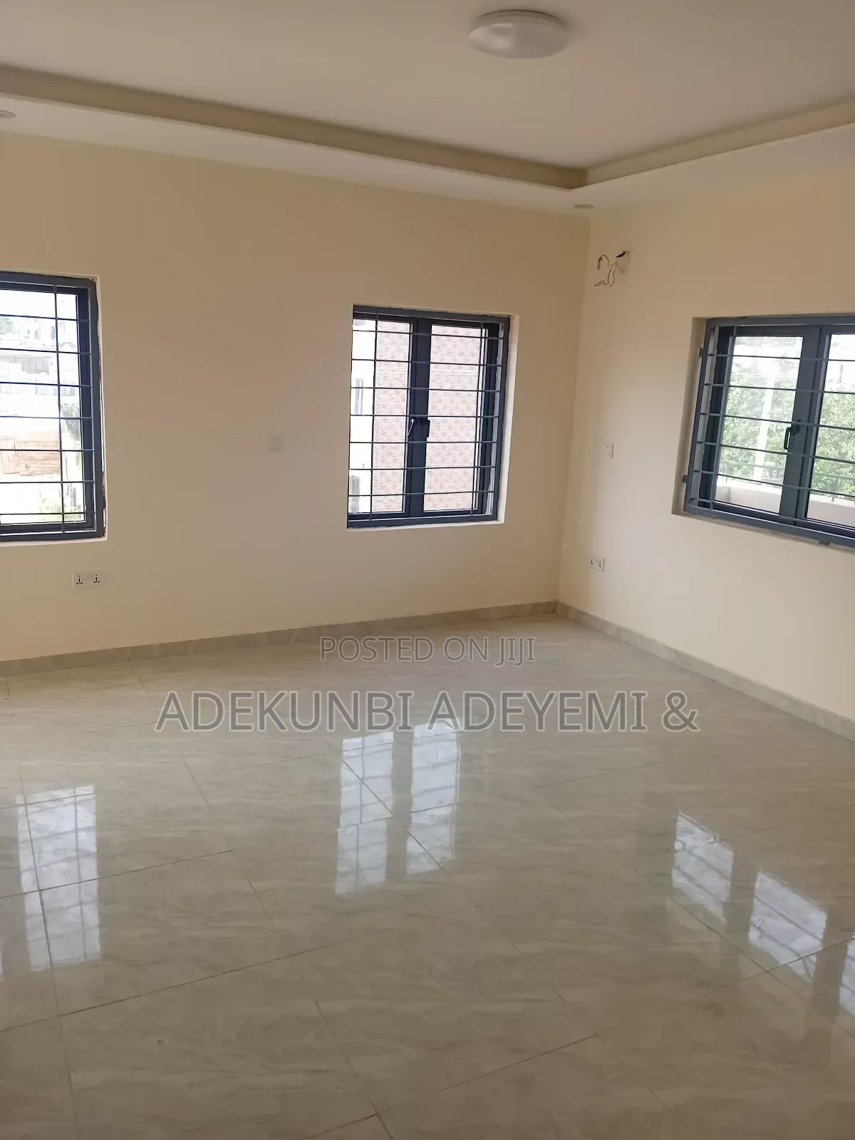 4bdrm Townhouse / Terrace in Mabushi for rent
