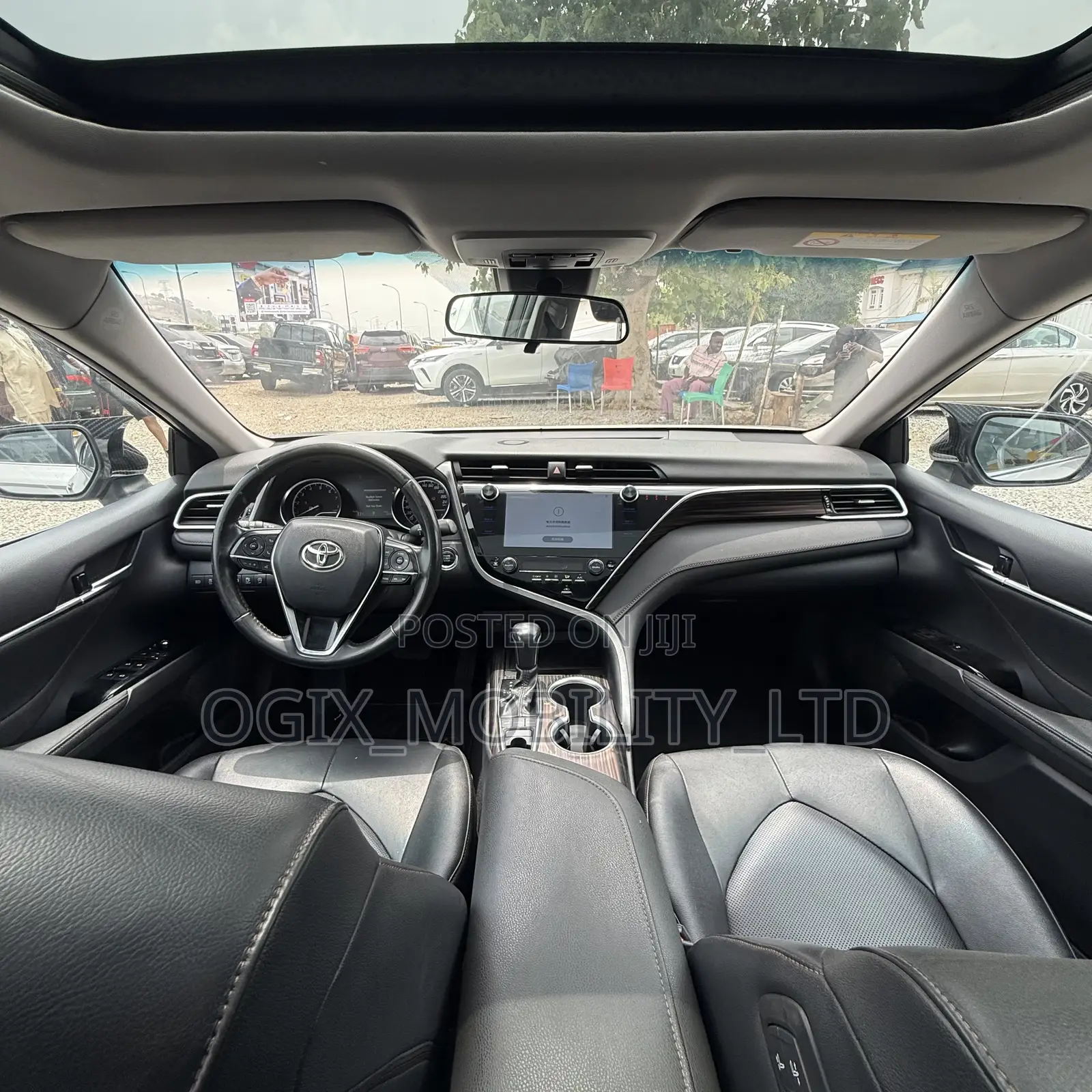 Toyota Camry 2020 Gold