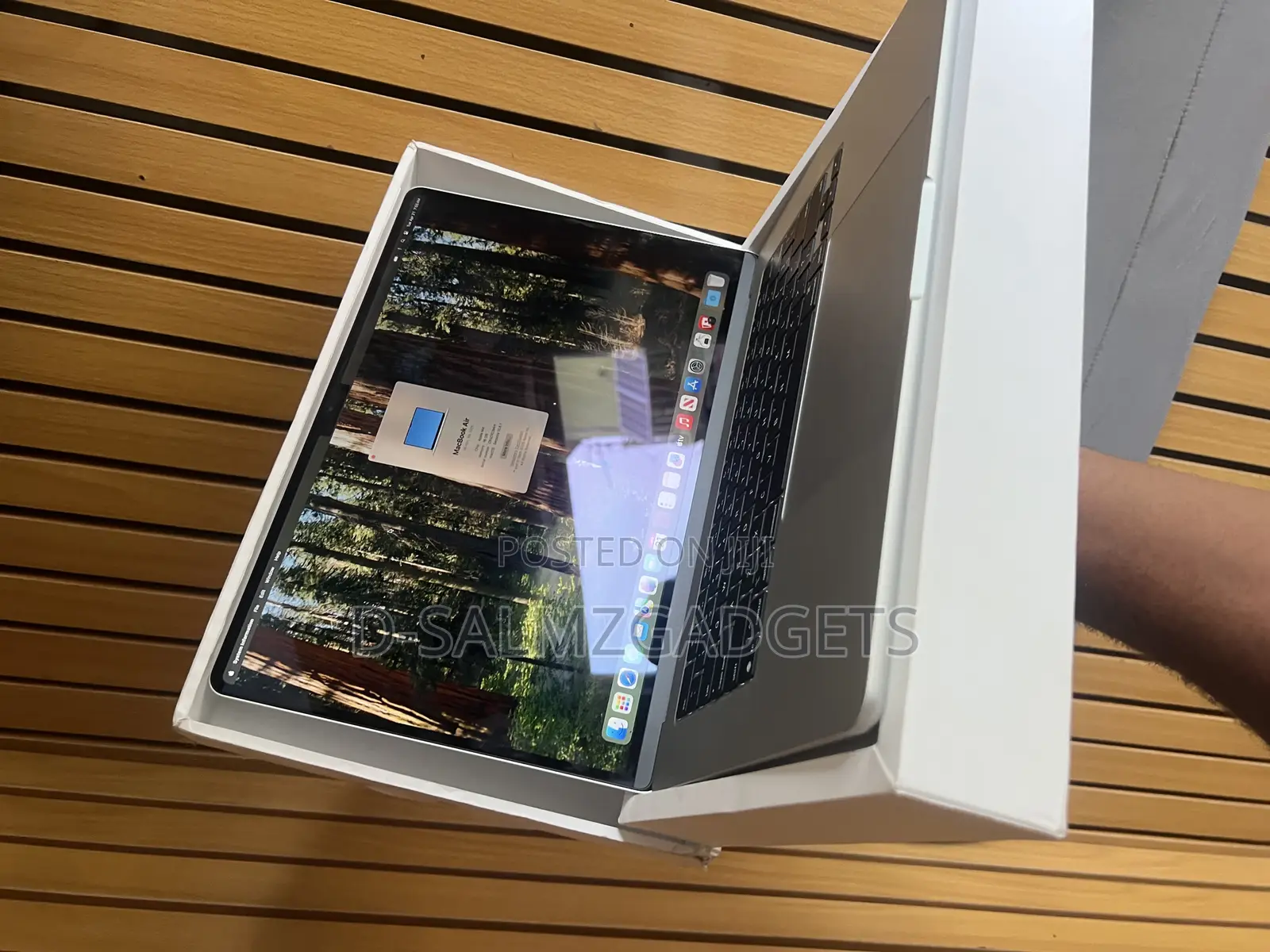 Laptop Apple MacBook Air 2025 M4 15-inch 16GB Apple M4 SSD 256GB