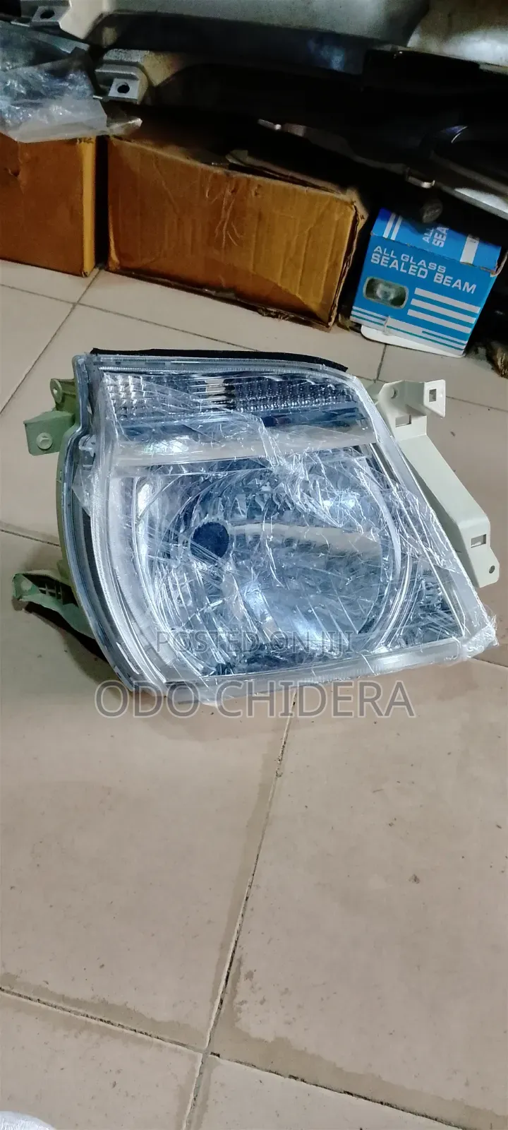 Head Lamp Nissan Urvan E25