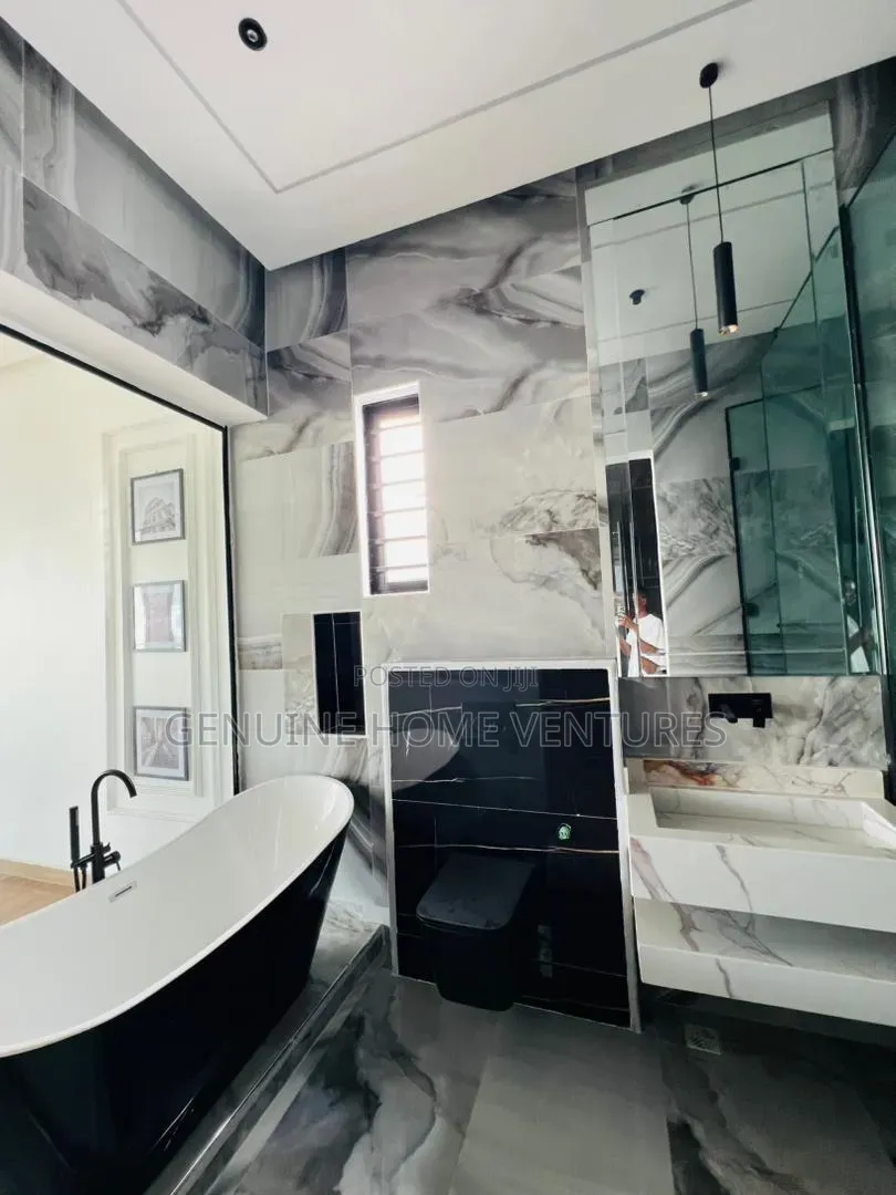 5bdrm Duplex in Ikate Lekki for sale