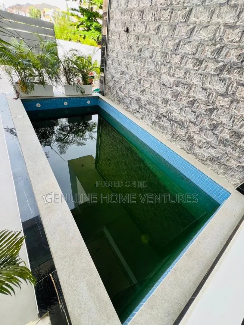 5bdrm Duplex in Ikate Lekki for sale