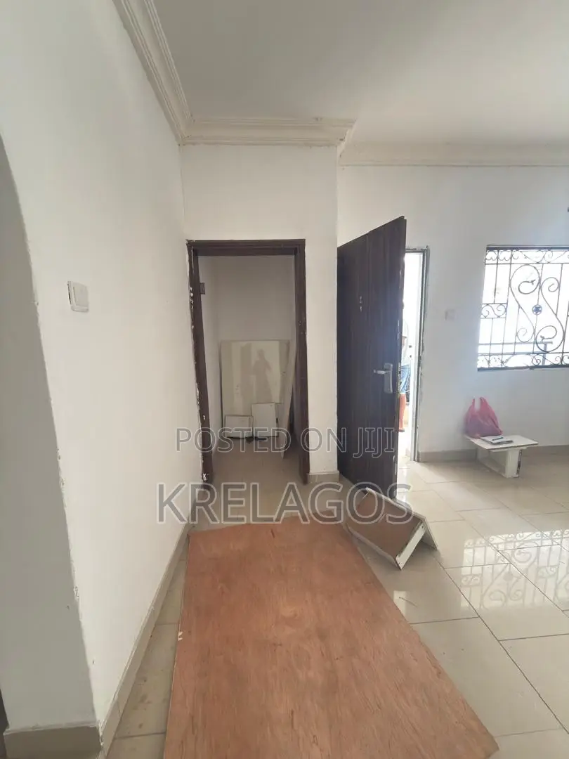 1bdrm Apartment in Chevron for rent
