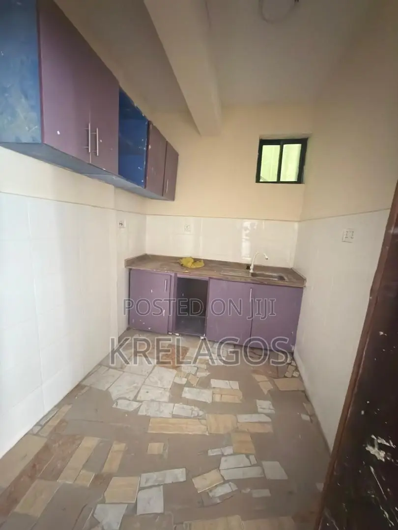 1bdrm Apartment in Chevron for rent
