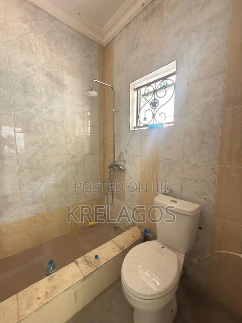 1bdrm Apartment in Chevron for rent