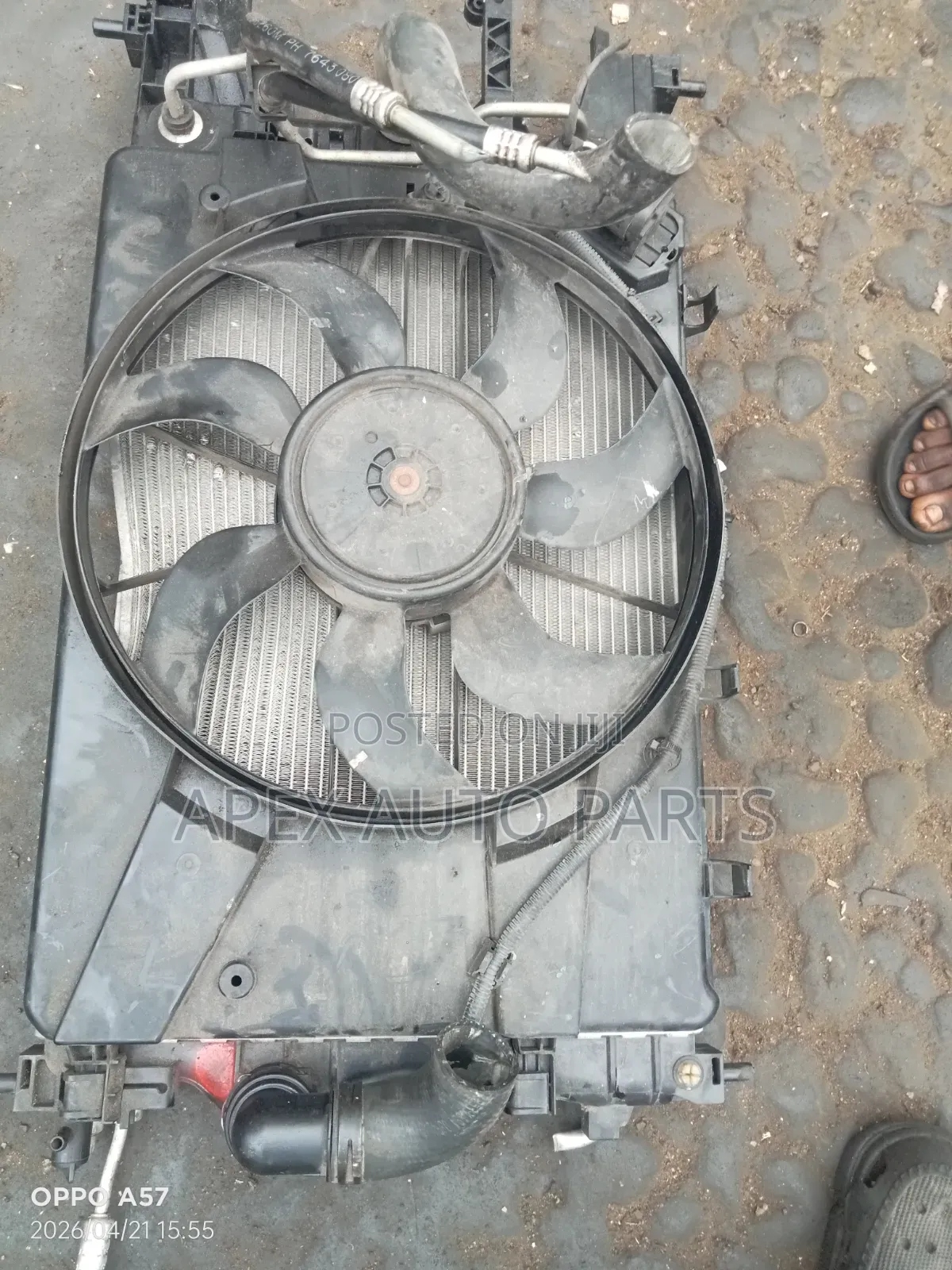 Clean Tokunbo Radiator Fan Assembly for Chevrolet Cruze (Complete)