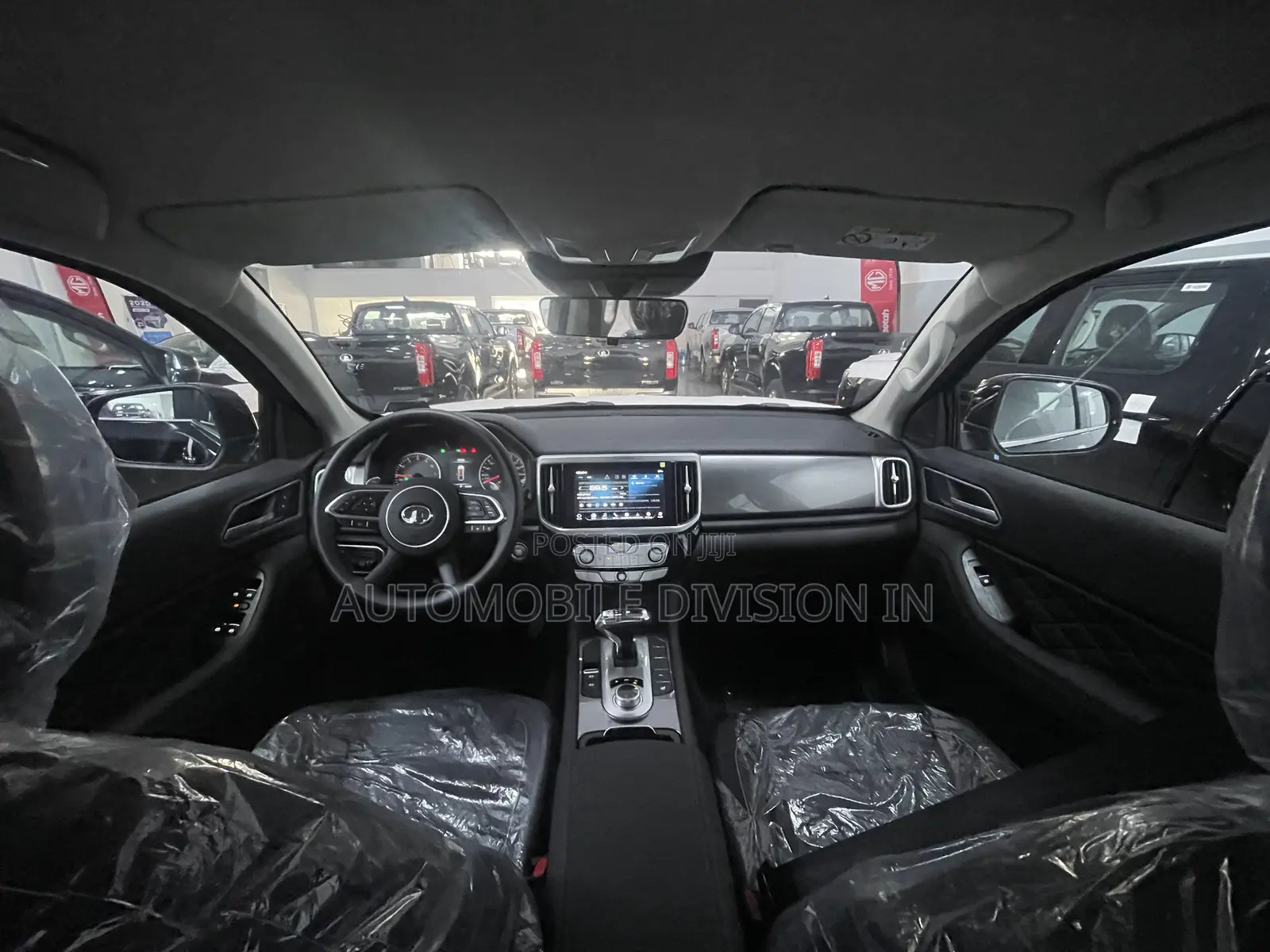 New Toyota Hilux 2025 Black