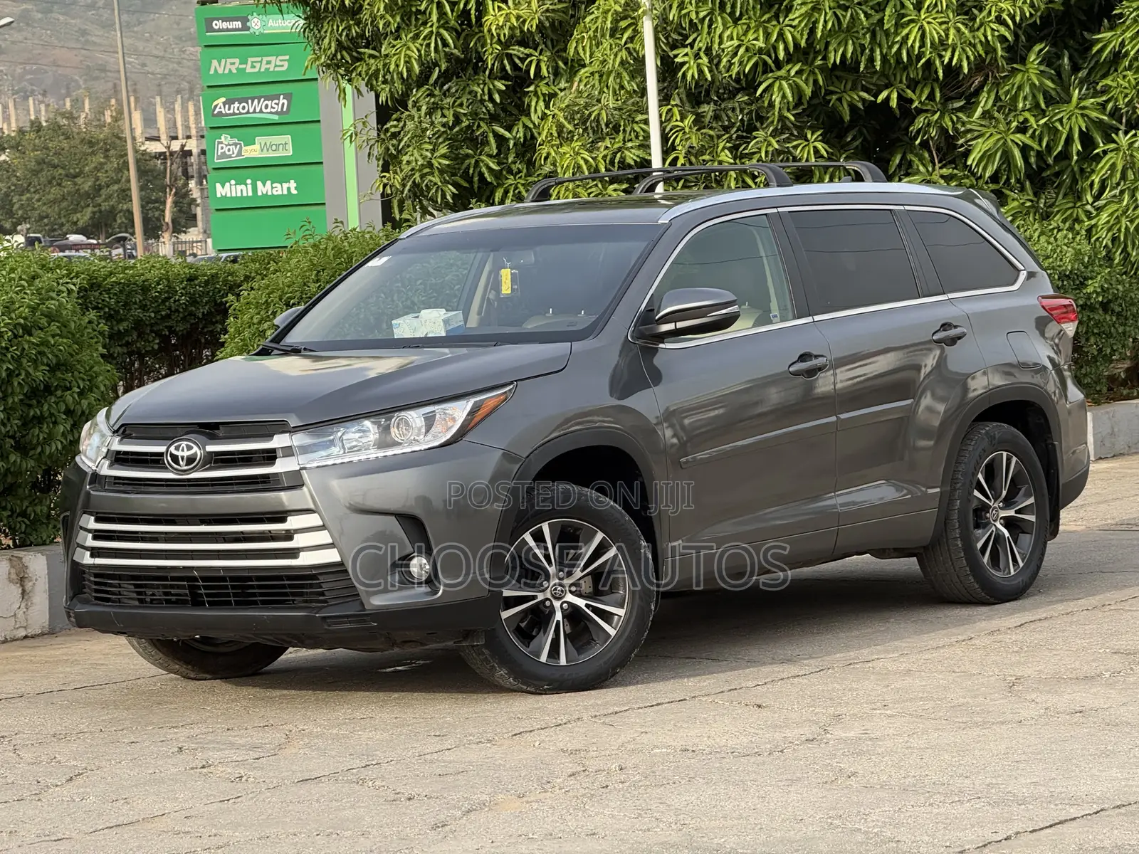 Toyota Highlander XLE V6 4x4 (3.5L 6cyl 6A) 2016 Gray
