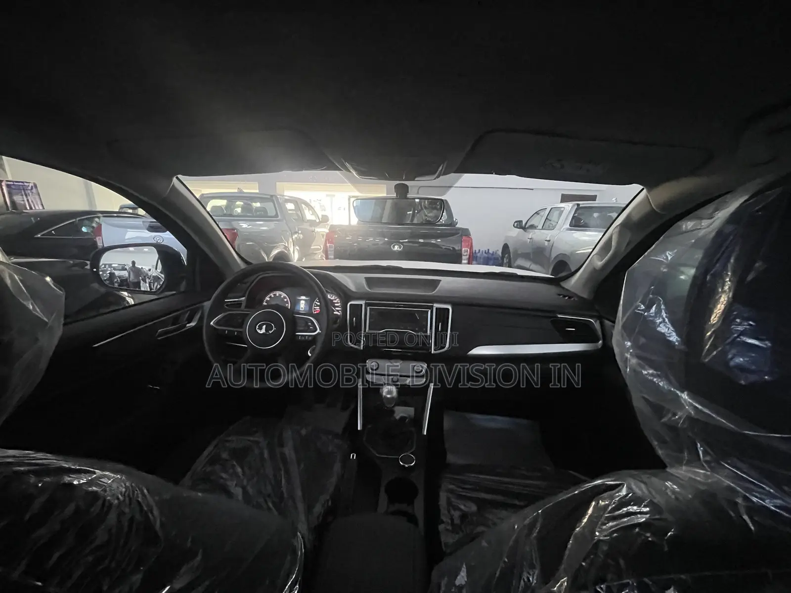 New Toyota Hilux 2025 Black