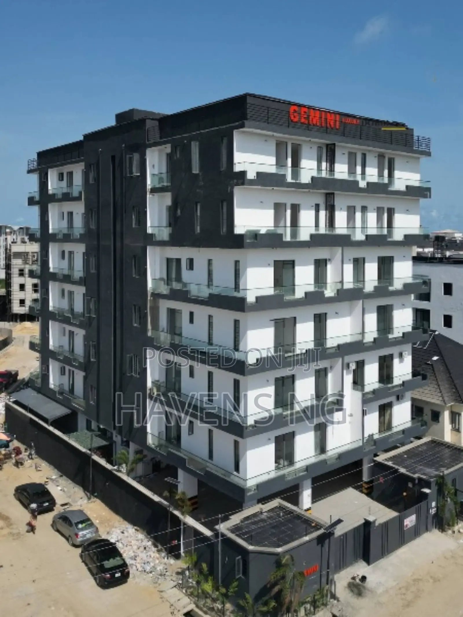 3bdrm Apartment in Lekki Phase 1 for sale