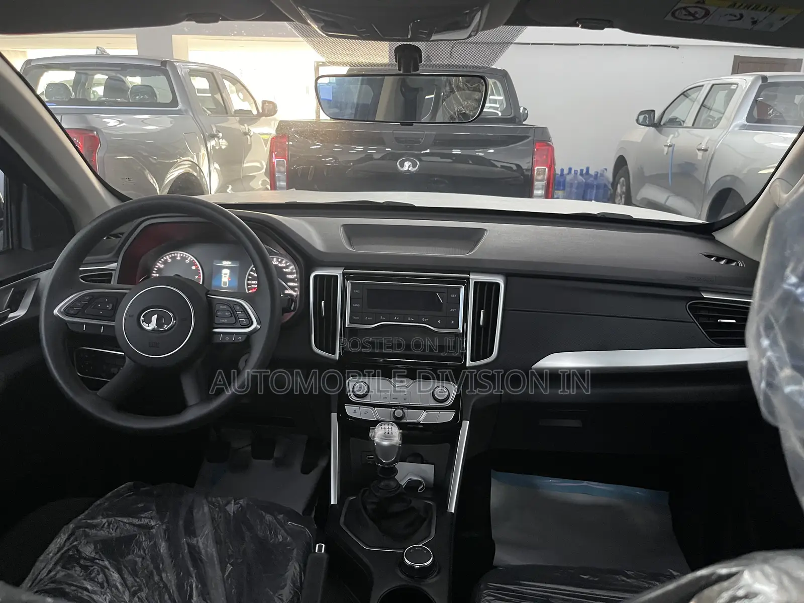 New Toyota Hilux 2025 Black