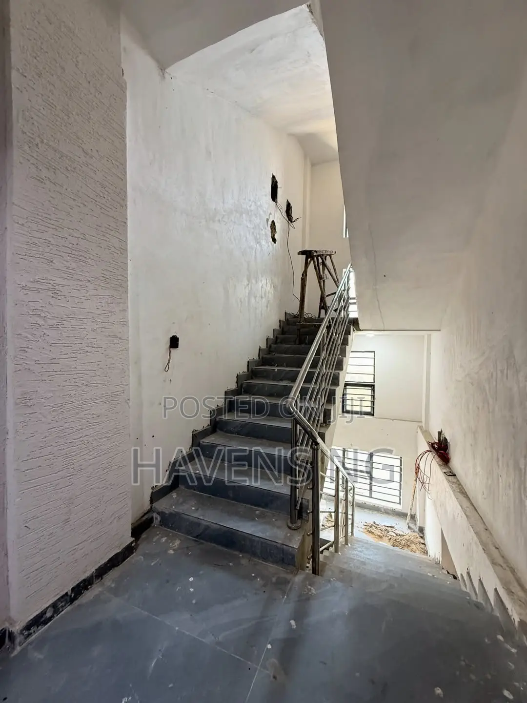 3bdrm Apartment in Lekki Phase 1 for sale