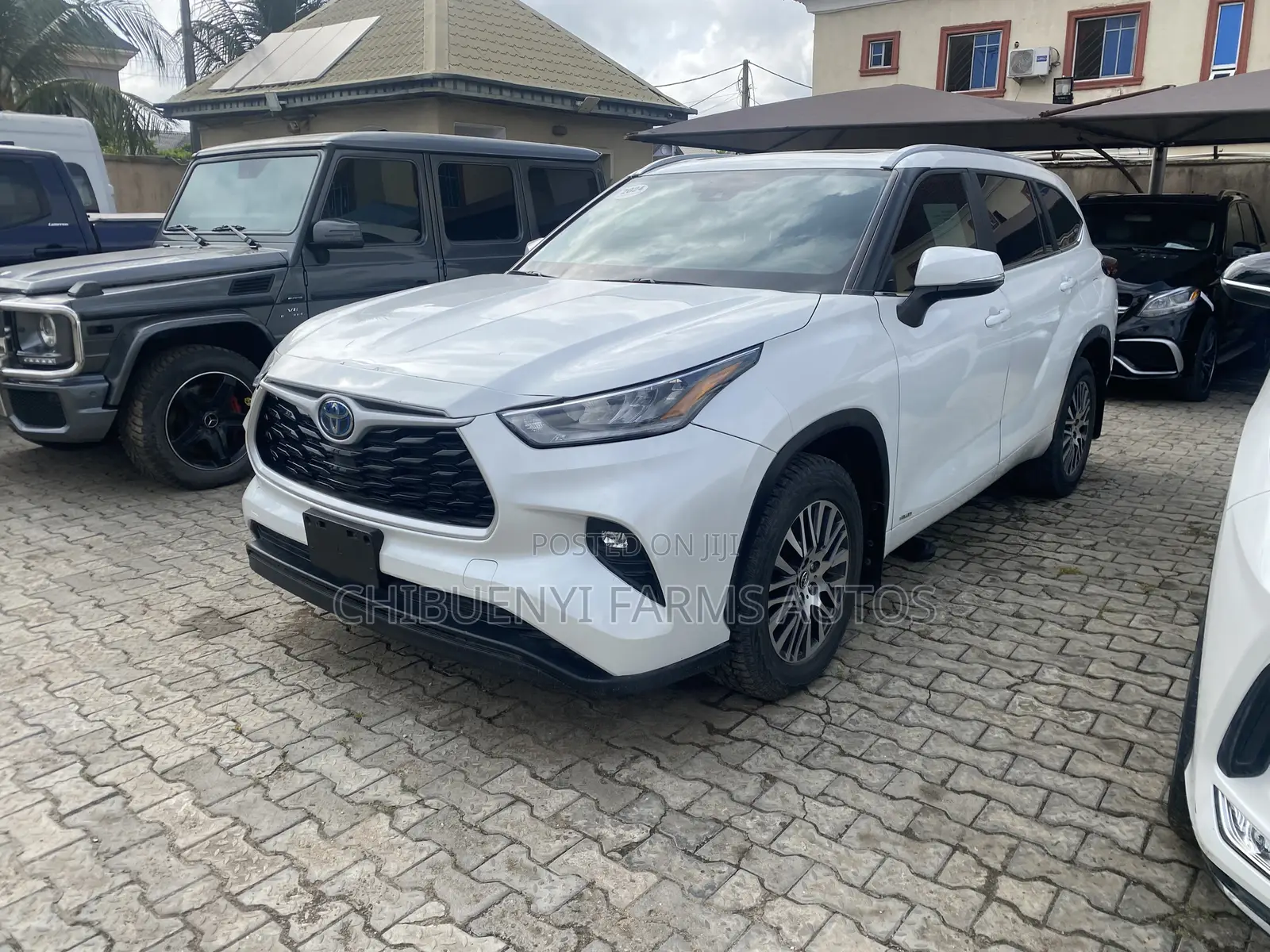 Toyota Highlander Hybrid XLE 2024 White
