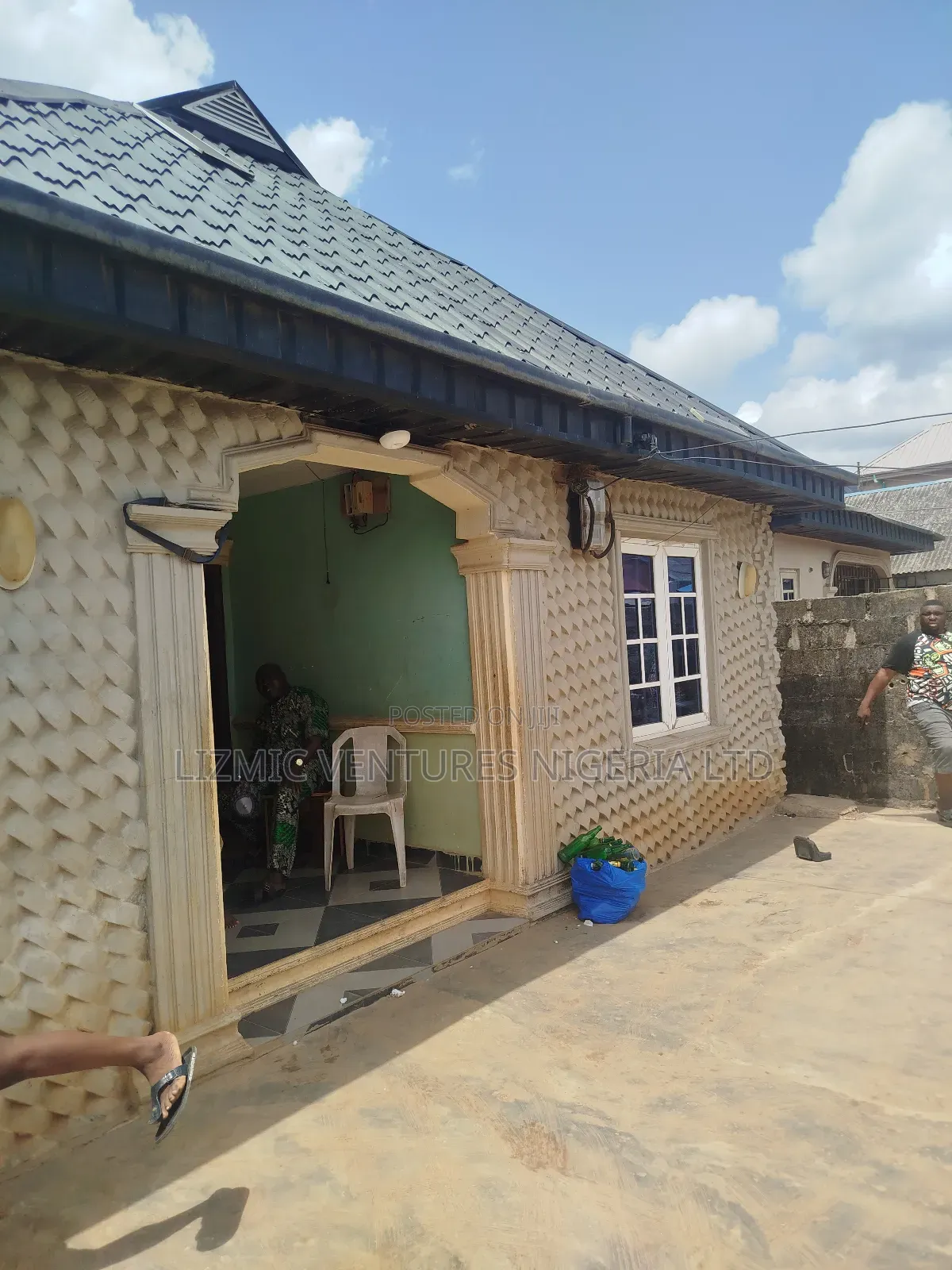 2bdrm Bungalow in Isuti Rd, Egan for sale