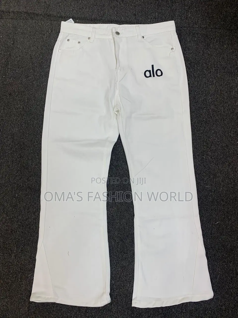 This Baggy Jeans Are Classic Not Your Regular Kind