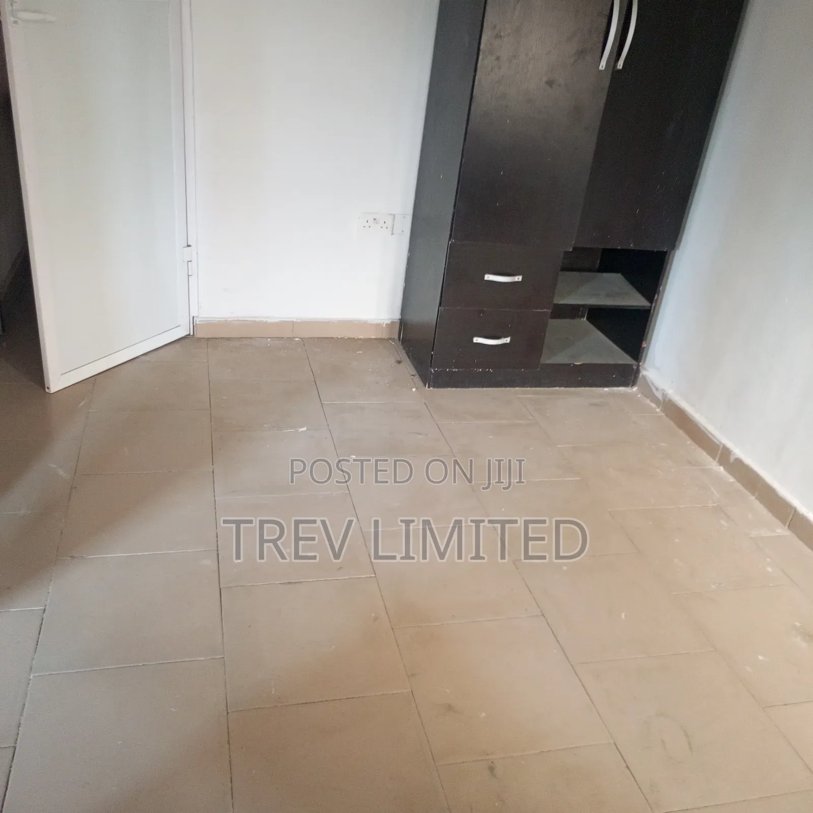 1bdrm Room & Parlour in Ikate, Ilasan for rent