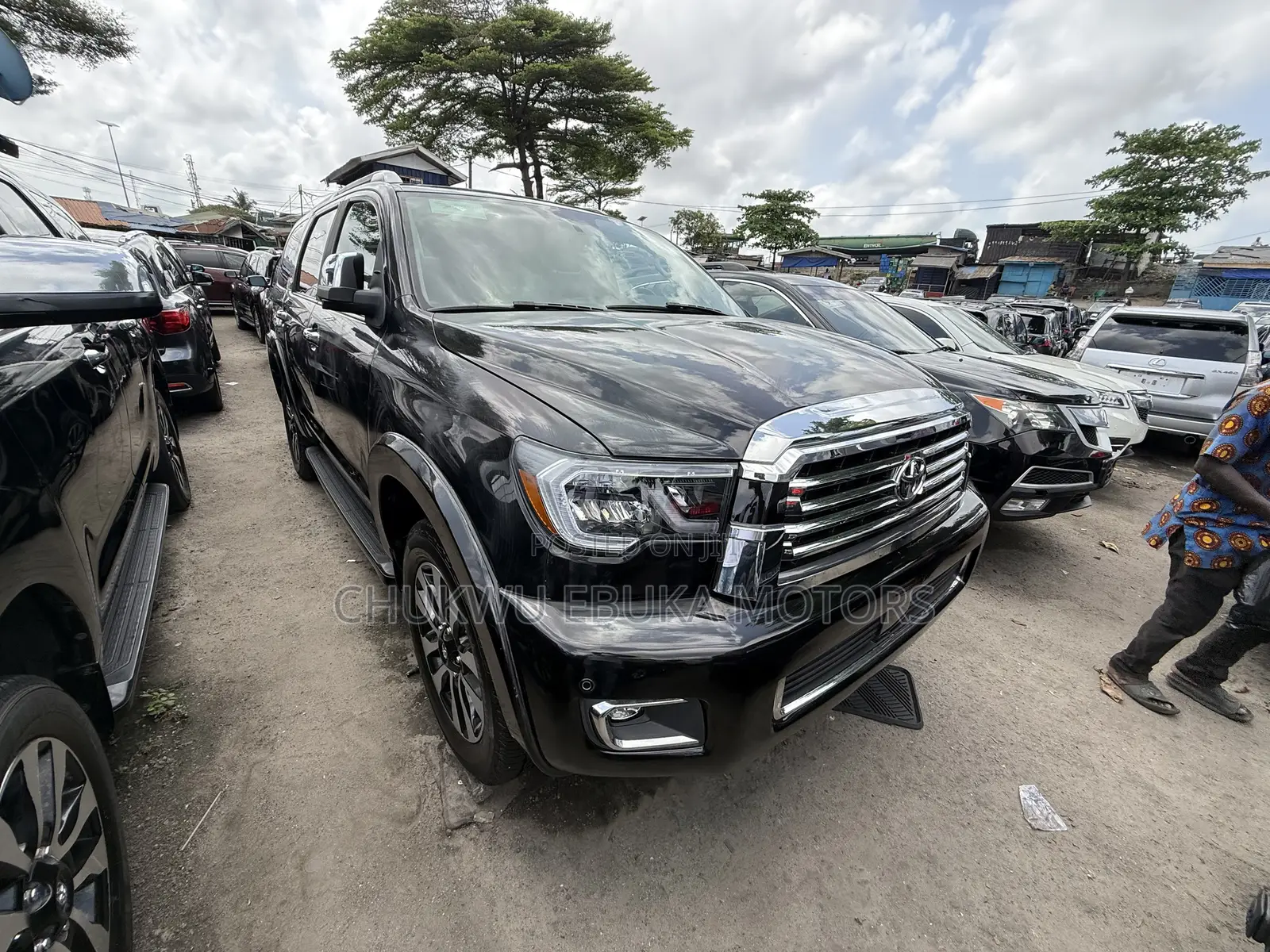 Toyota Sequoia Platinum FFV 4dr SUV 4WD (5.7L 8cyl 6A) 2016 Black