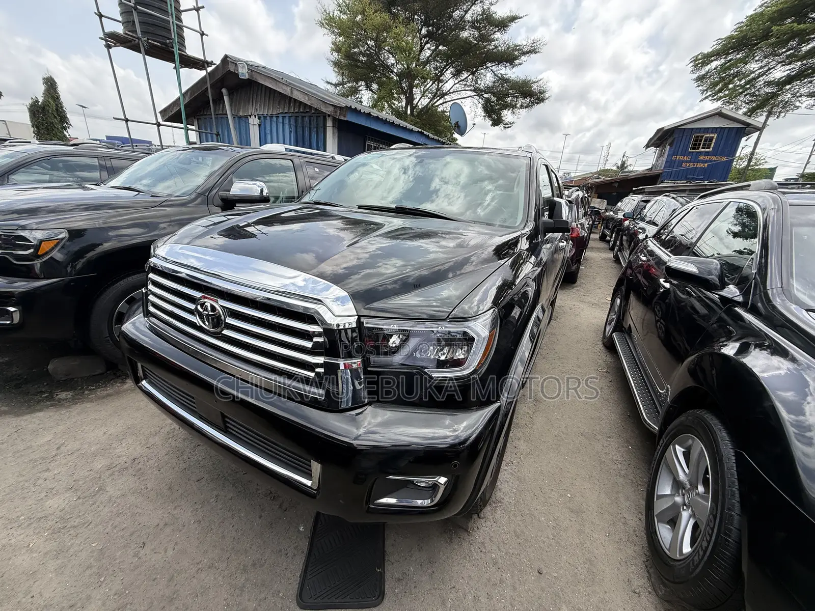 Toyota Sequoia Platinum FFV 4dr SUV 4WD (5.7L 8cyl 6A) 2016 Black