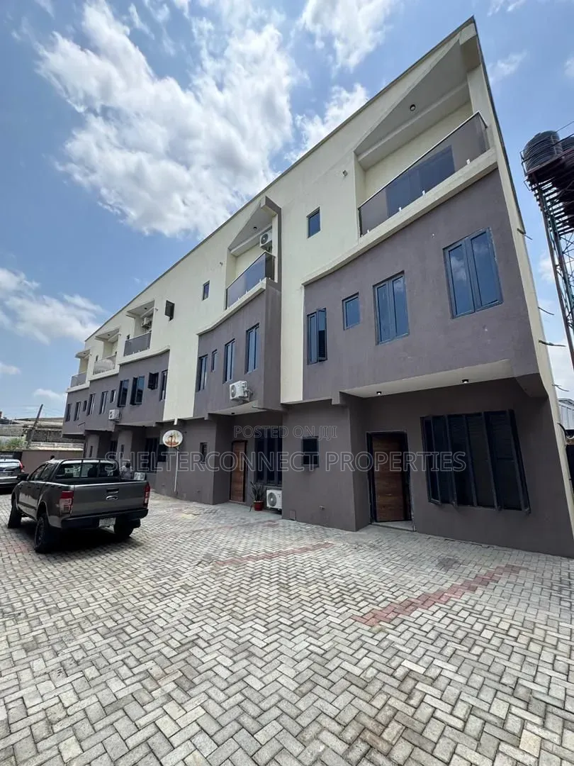 4bdrm Duplex in Phase 1 / Gbagada for sale