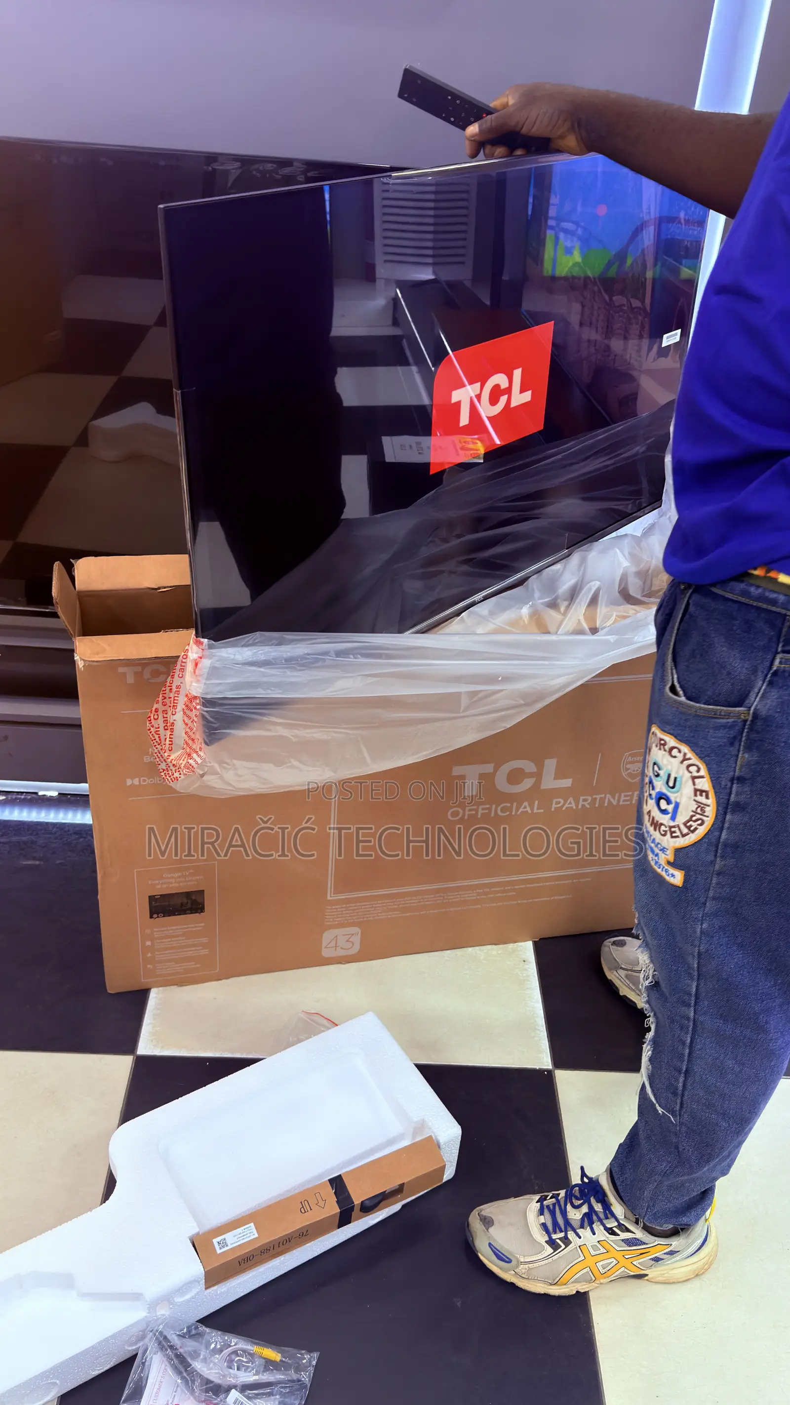 TCL 43inch Smart Andriod Qled Tv