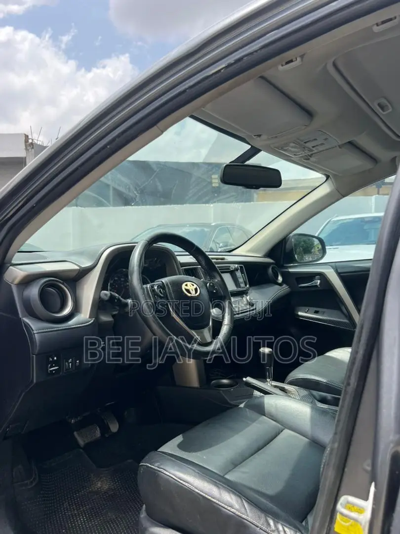 Toyota RAV4 Limited AWD (2.5L 4cyl 6A) 2013 Gray
