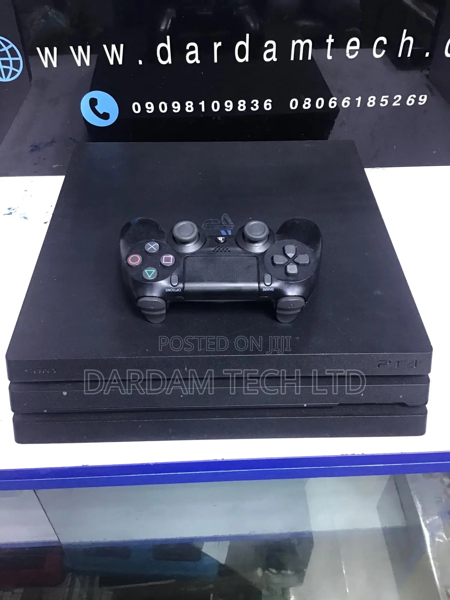 Play Station 4 Pro
