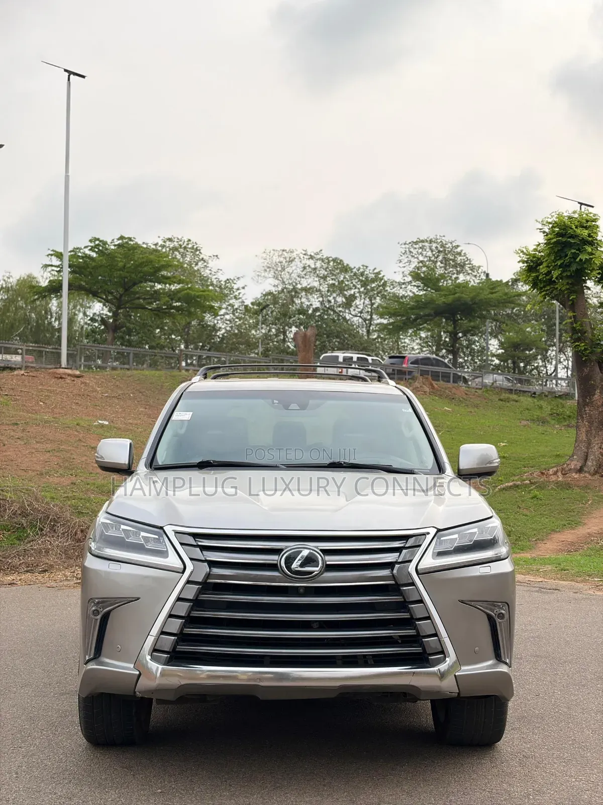 Lexus LX 2017 Gold