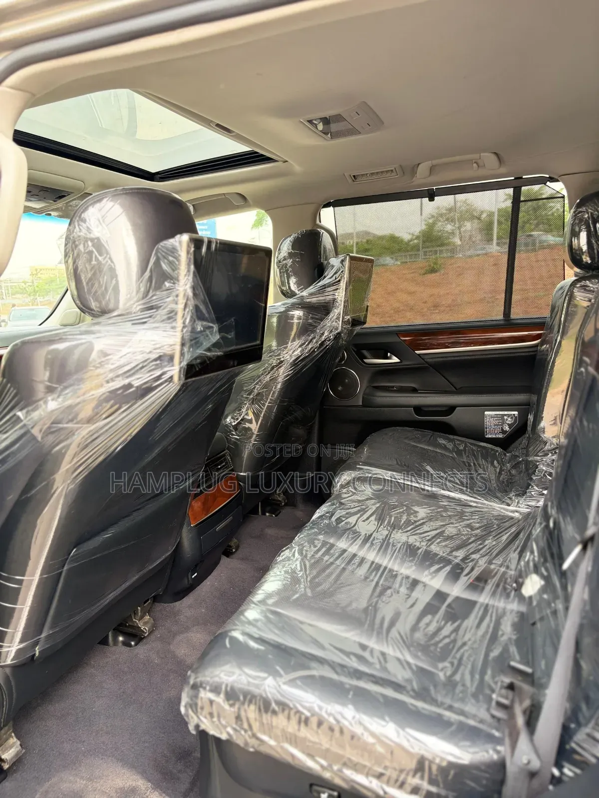 Lexus LX 2017 Gold