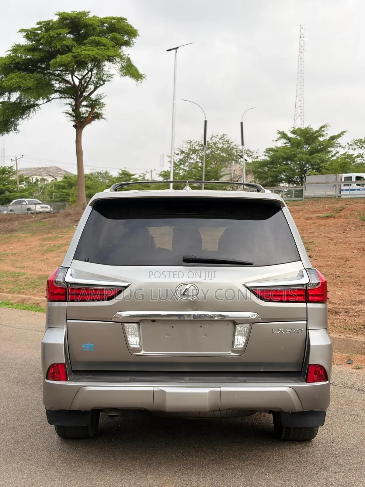 Lexus LX 2017 Gold