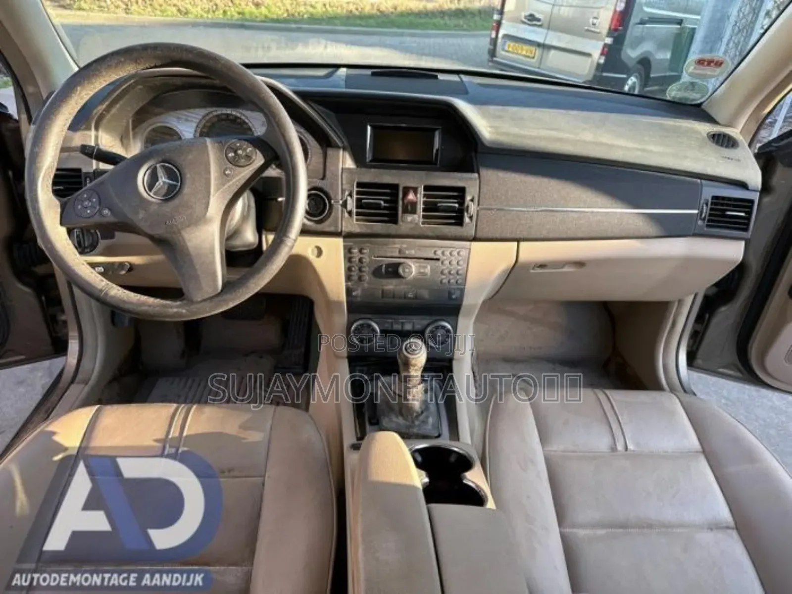 Mercedes Benz GLK 2010 Dashboard