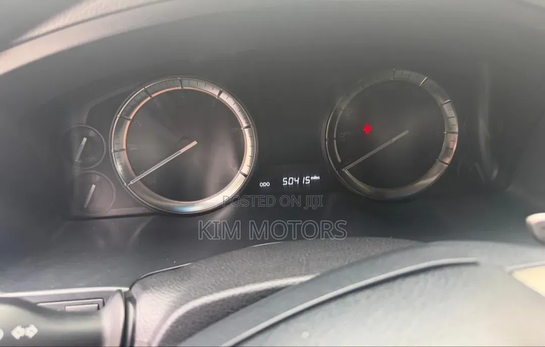 Lexus LX 570 AWD 2019 White