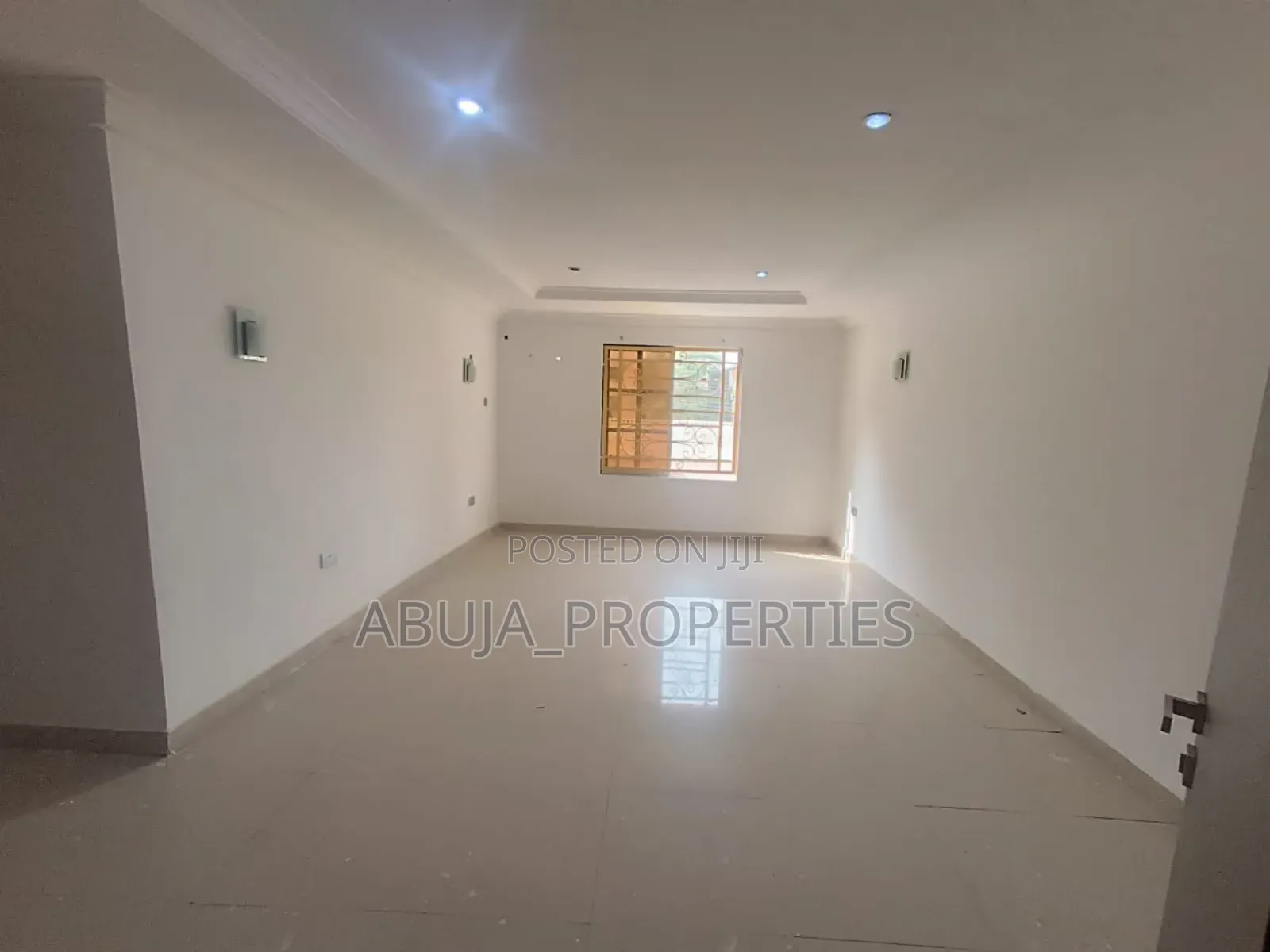 4bdrm Bungalow in Wuse for rent