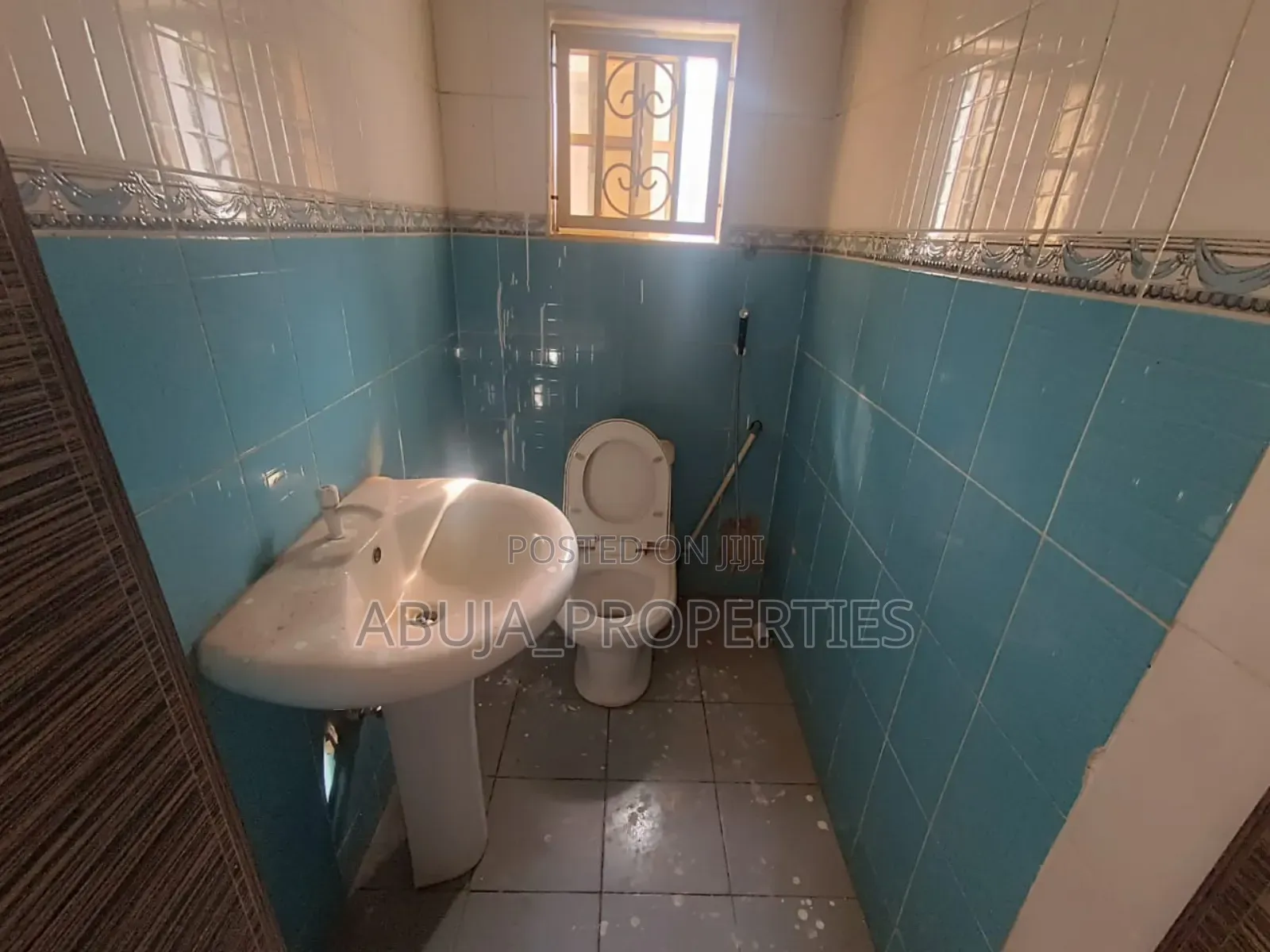 4bdrm Bungalow in Wuse for rent