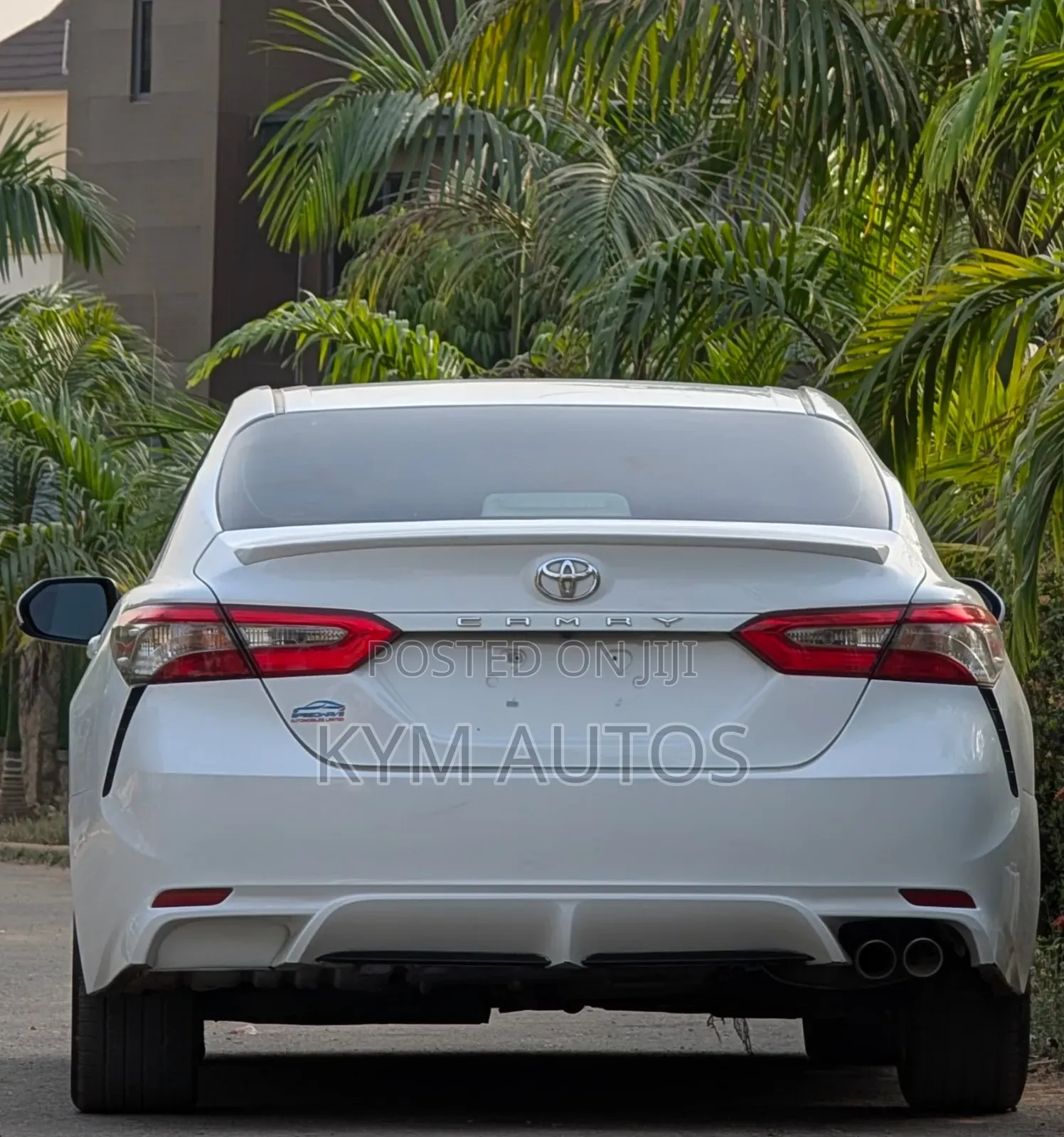 Toyota Camry 2019 White