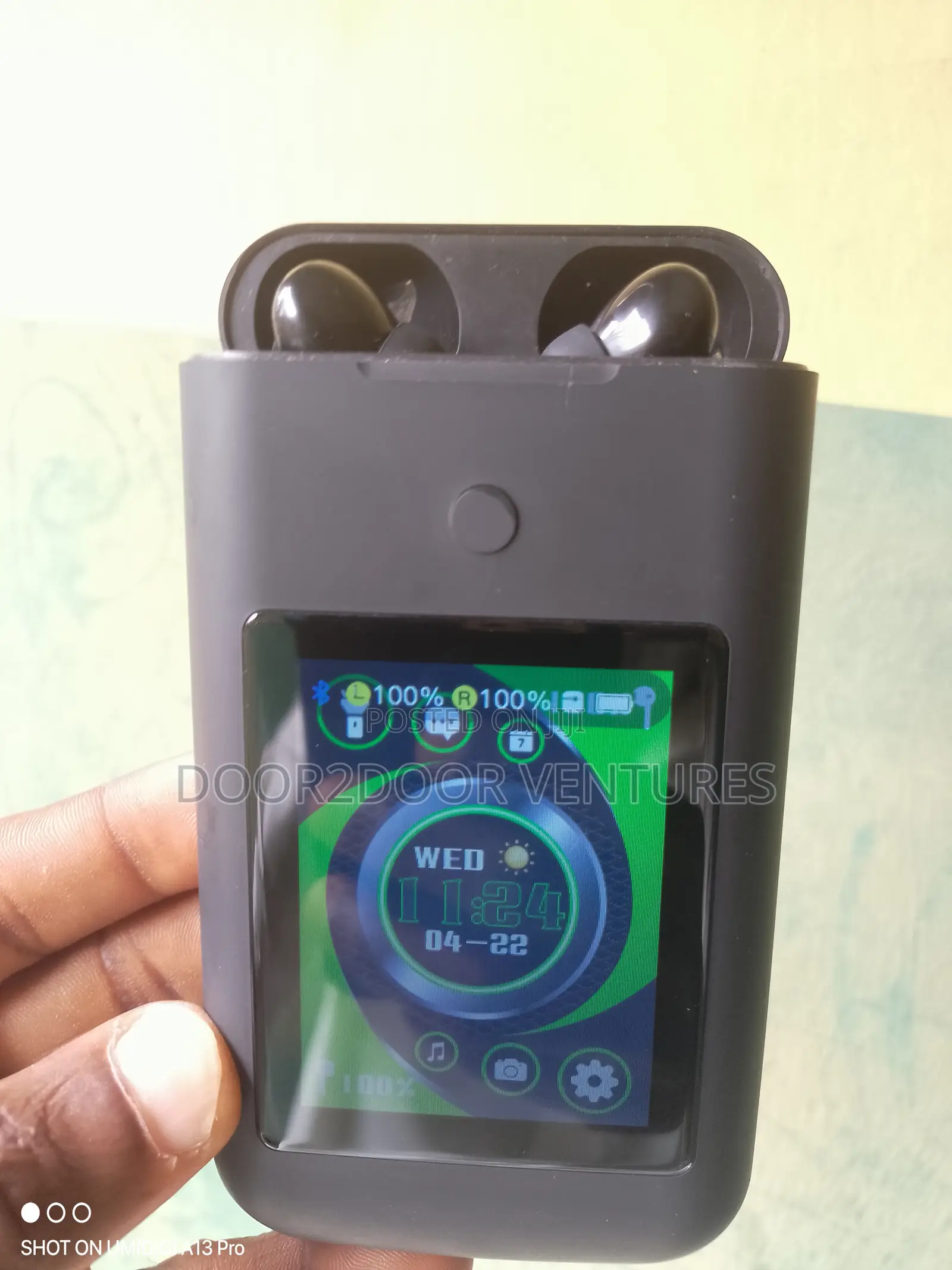 3 In 1 Earbuds With Powerbank And Torchlight. Touchscreen