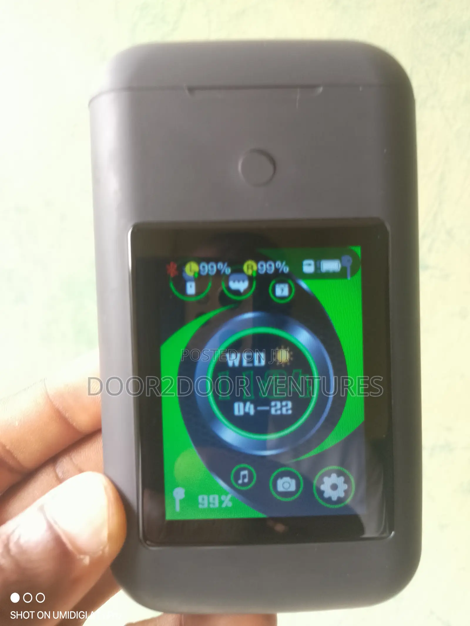 3 In 1 Earbuds With Powerbank And Torchlight. Touchscreen